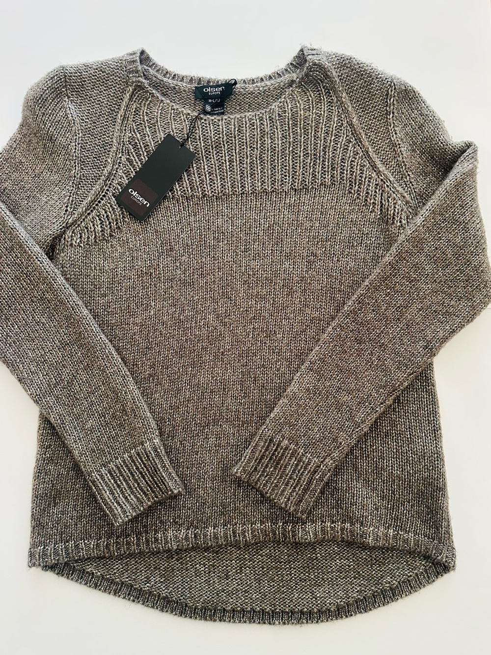 NWT Olson Europe Wool mix Crewneck Sweater, Neutrals & subtle hint metallic ML